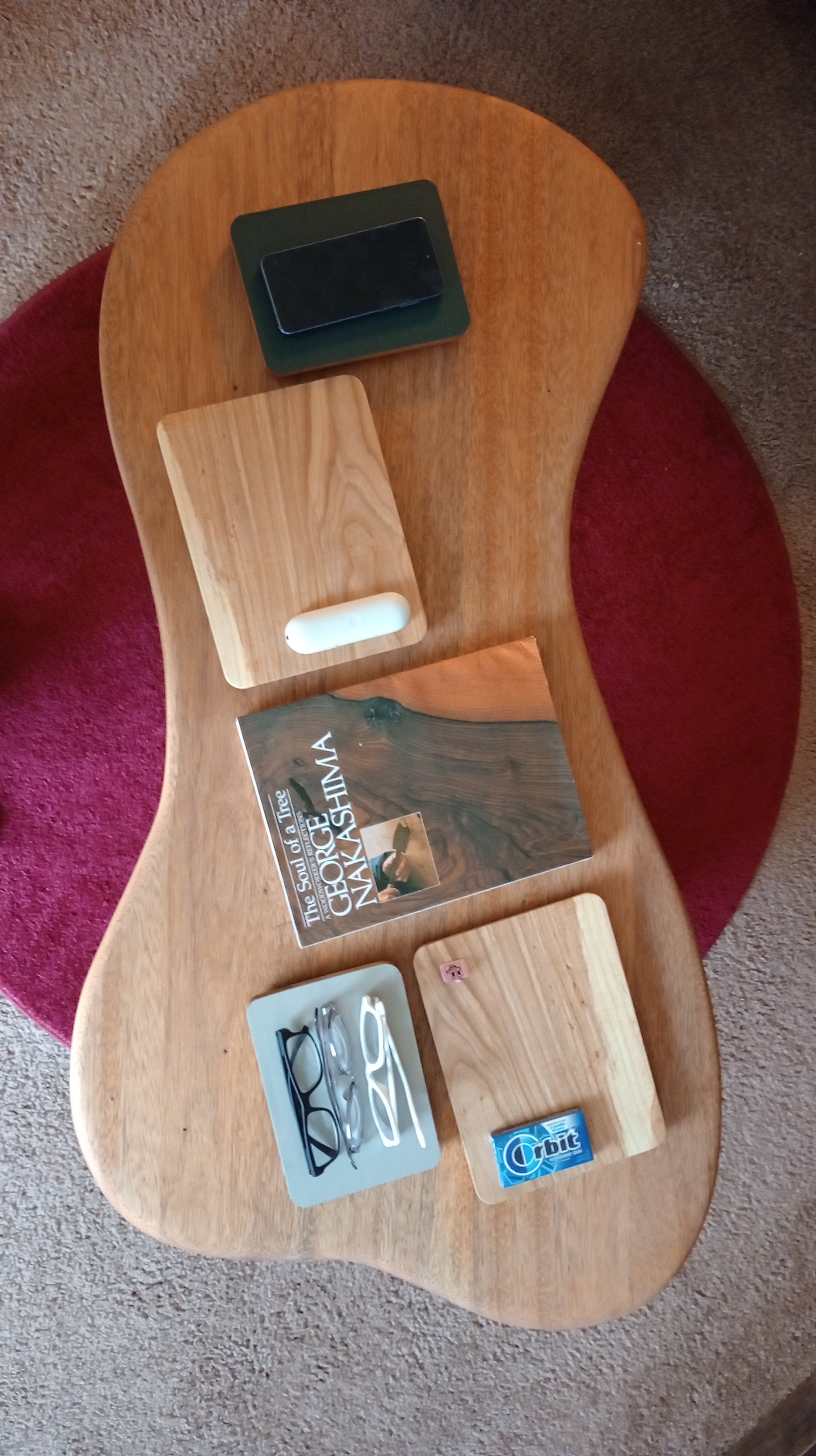 Knolled coffee table